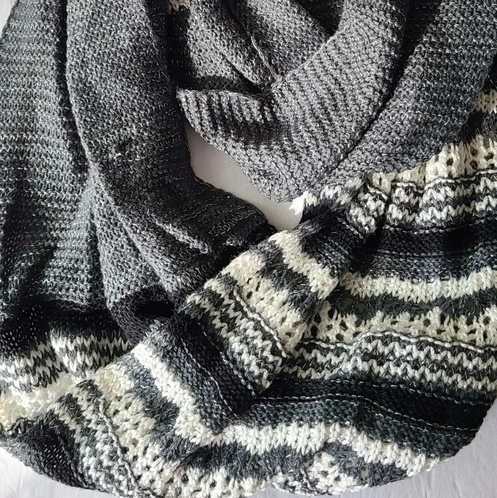 New Infiniti scarf  80%acrylic